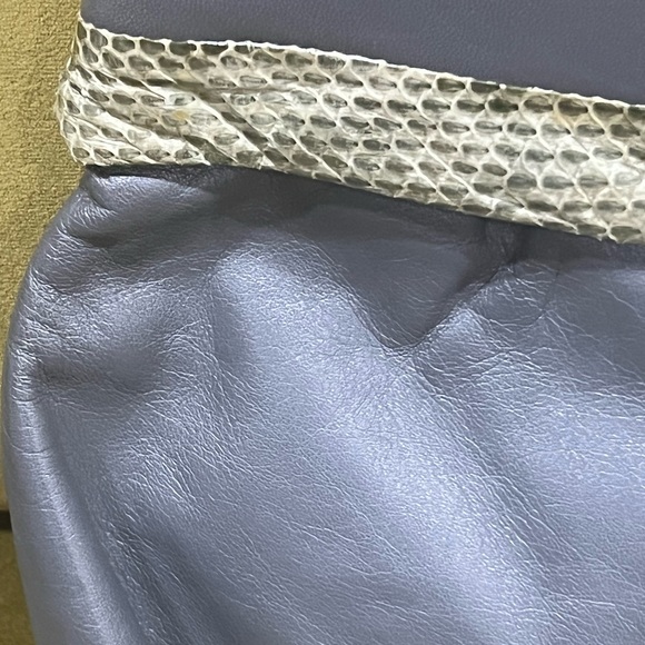 Leather and snakeskin clutch - Picture 4 of 12